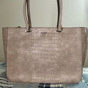 NWOT Guess embossed PU leather satchel bag 14 x10x4 “lined w/ zippered pocket